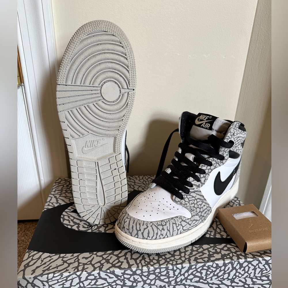 Nike Vintage Retro Air Jordan 1 Kids 6Y Tech Gray/White/Black/Muslin